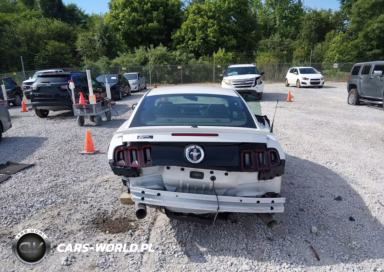 2014 Ford Mustang V6 Premium VIN:1ZVBP8AM4E5258842 - 15