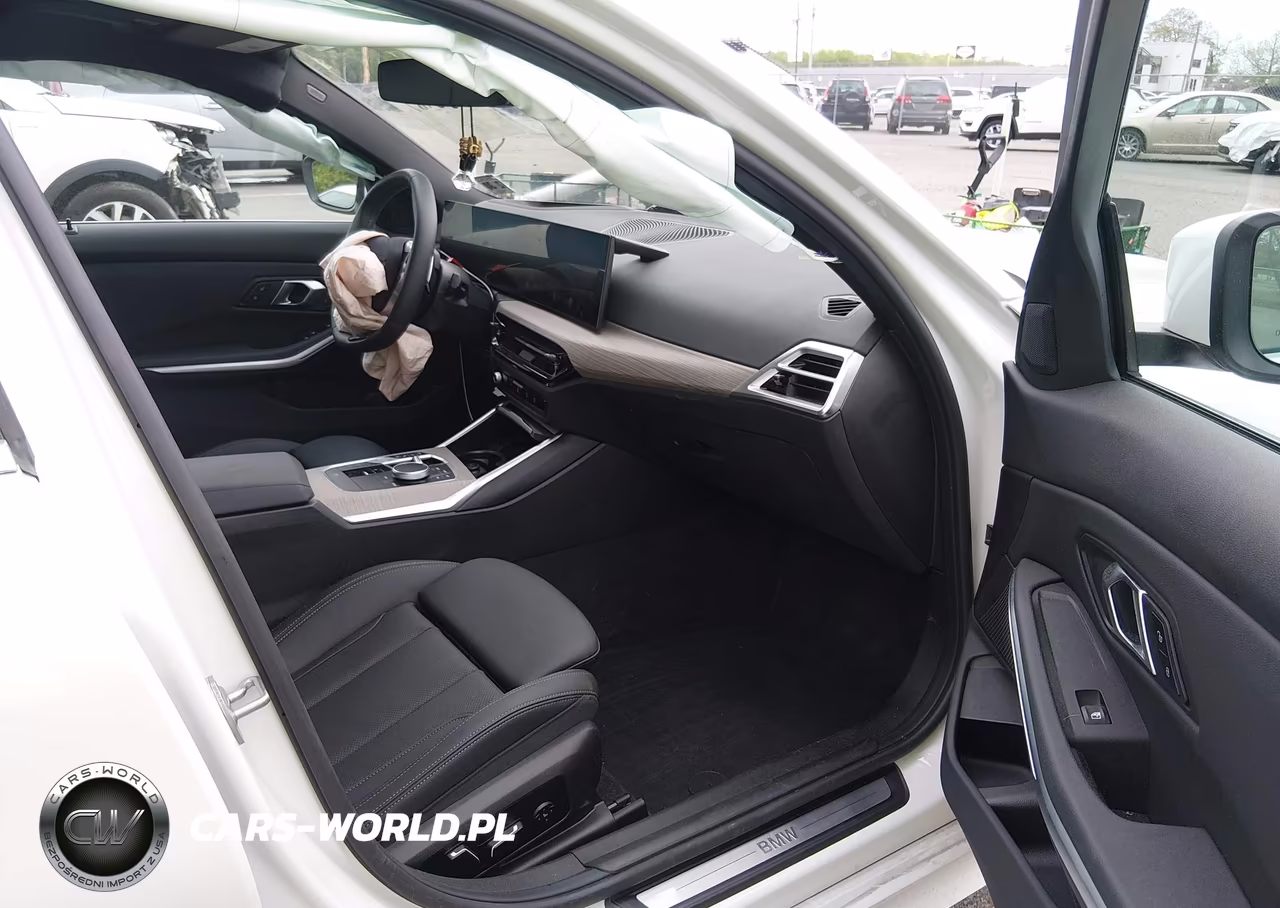 2025 BMW 330I xDrive VIN:3MW89CW05S8F08407 - 5
