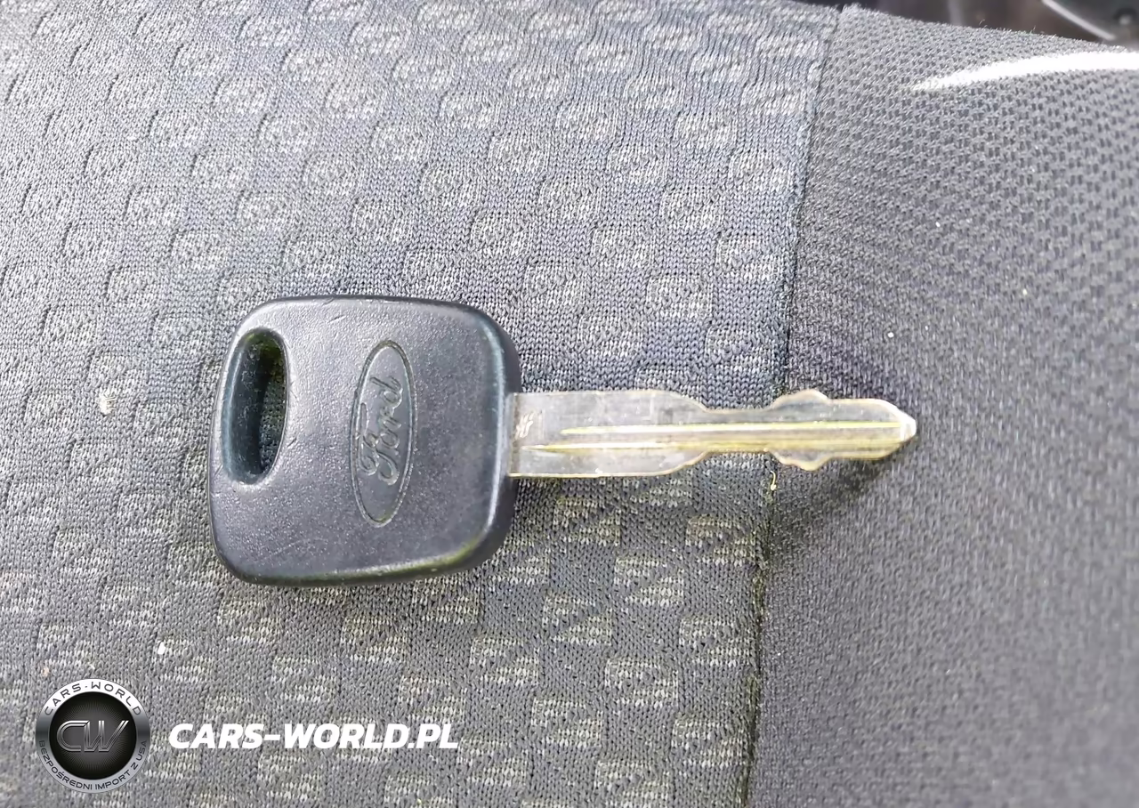 2005 Ford Focus Zx3 VIN:3FAFP31NX5R155170 - 11