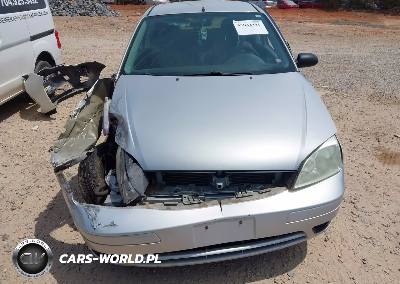2005 Ford Focus Zx3 VIN:3FAFP31NX5R155170 - 12