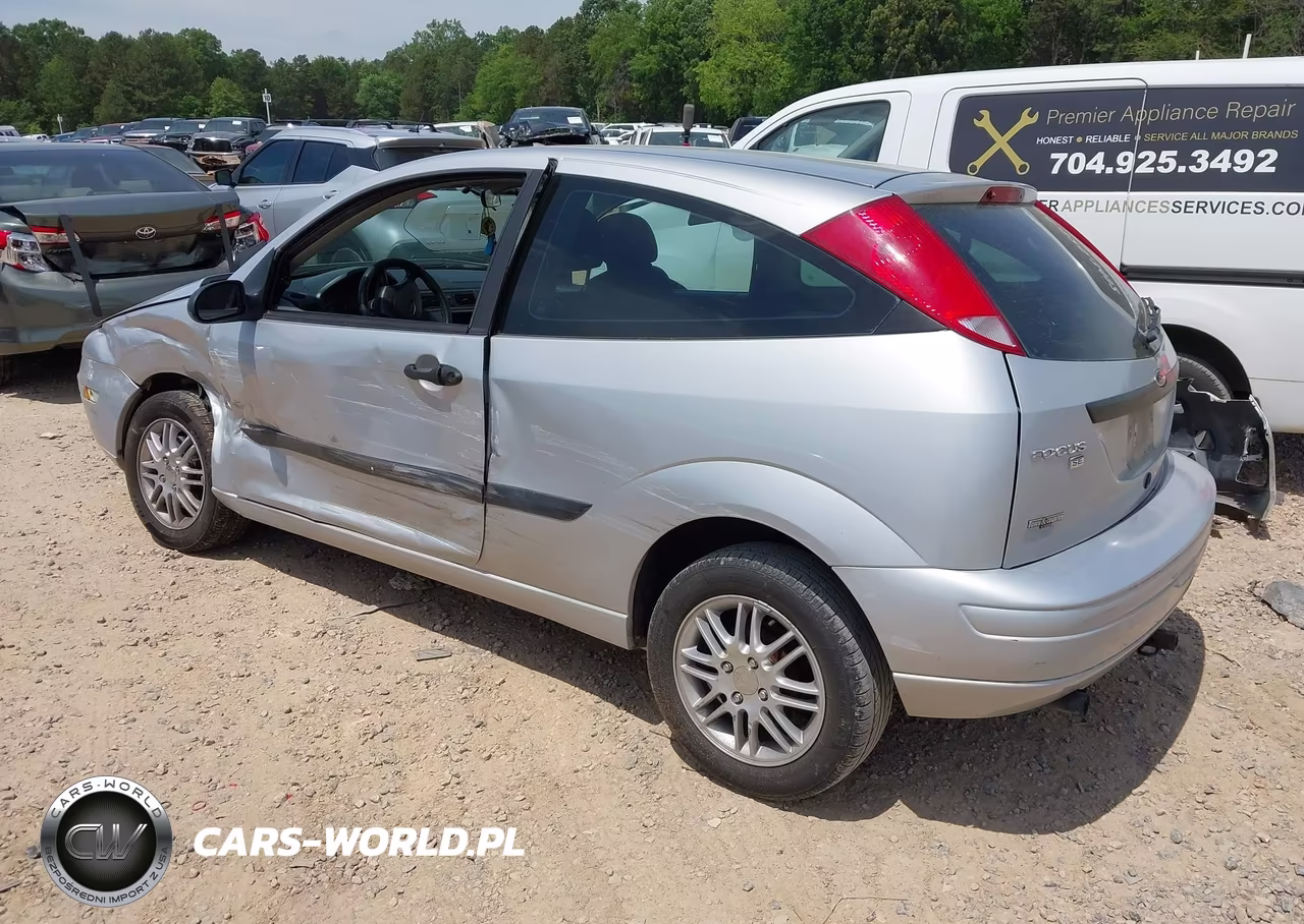 2005 Ford Focus Zx3 VIN:3FAFP31NX5R155170 - 3