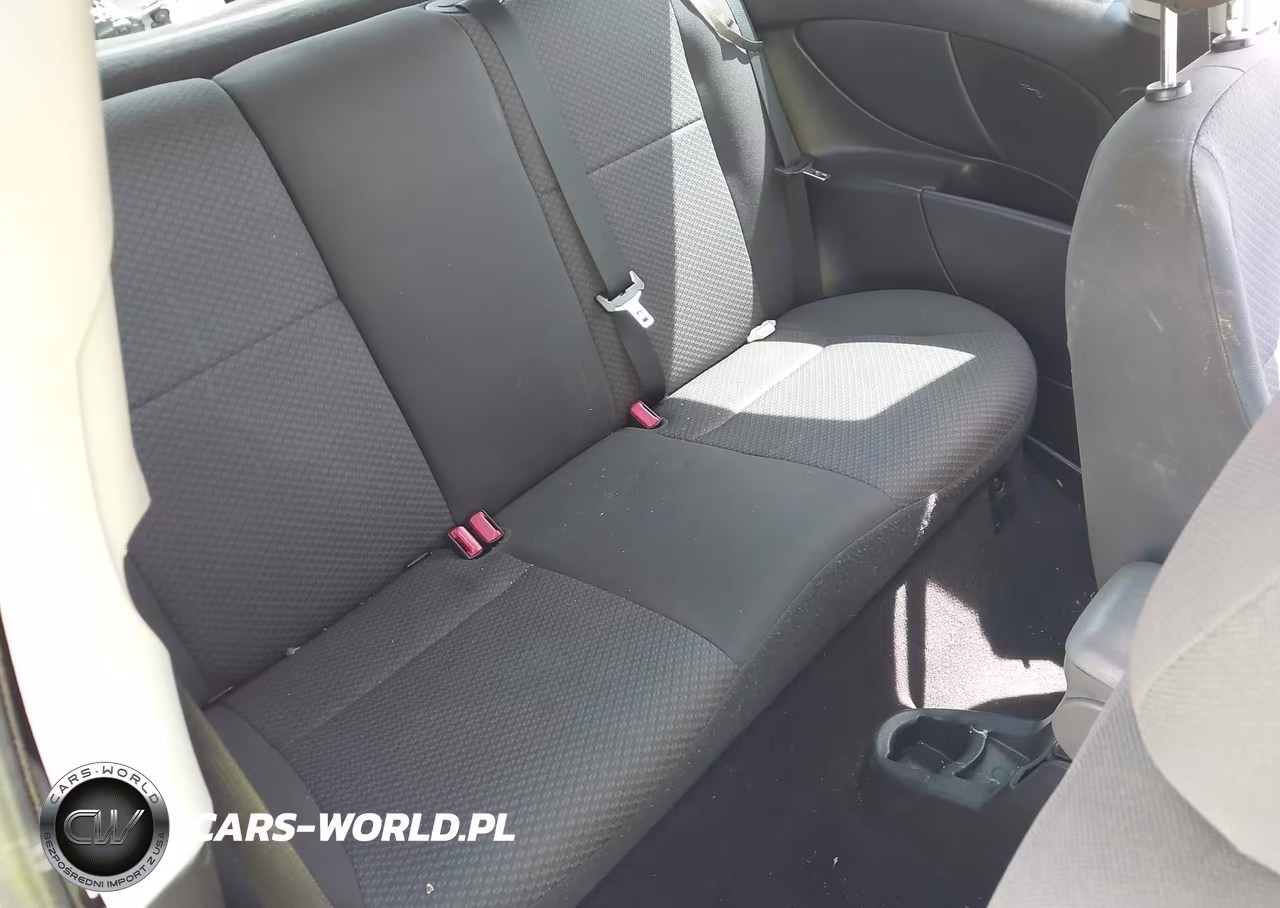 2005 Ford Focus Zx3 VIN:3FAFP31NX5R155170 - 8