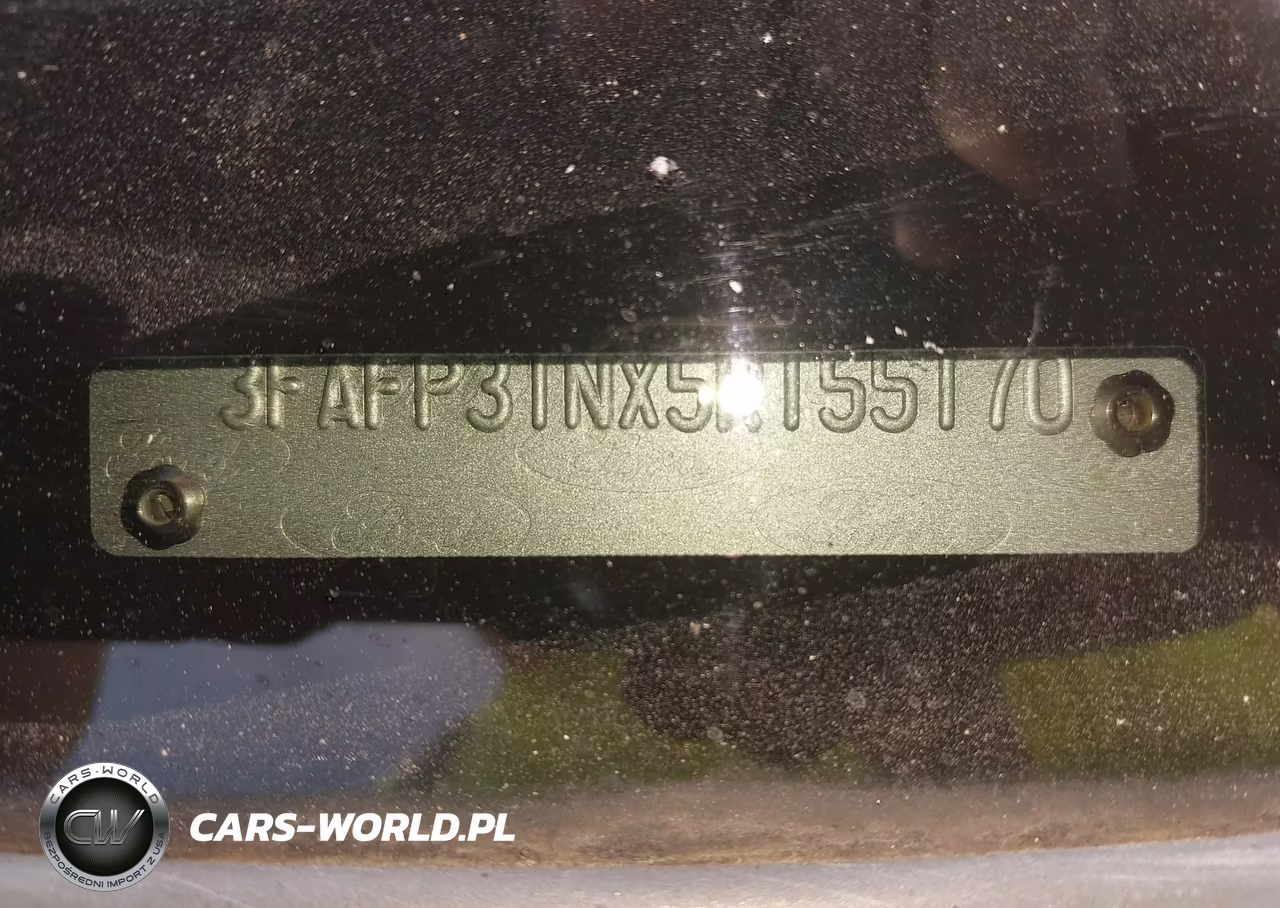 2005 Ford Focus Zx3 VIN:3FAFP31NX5R155170 - 9