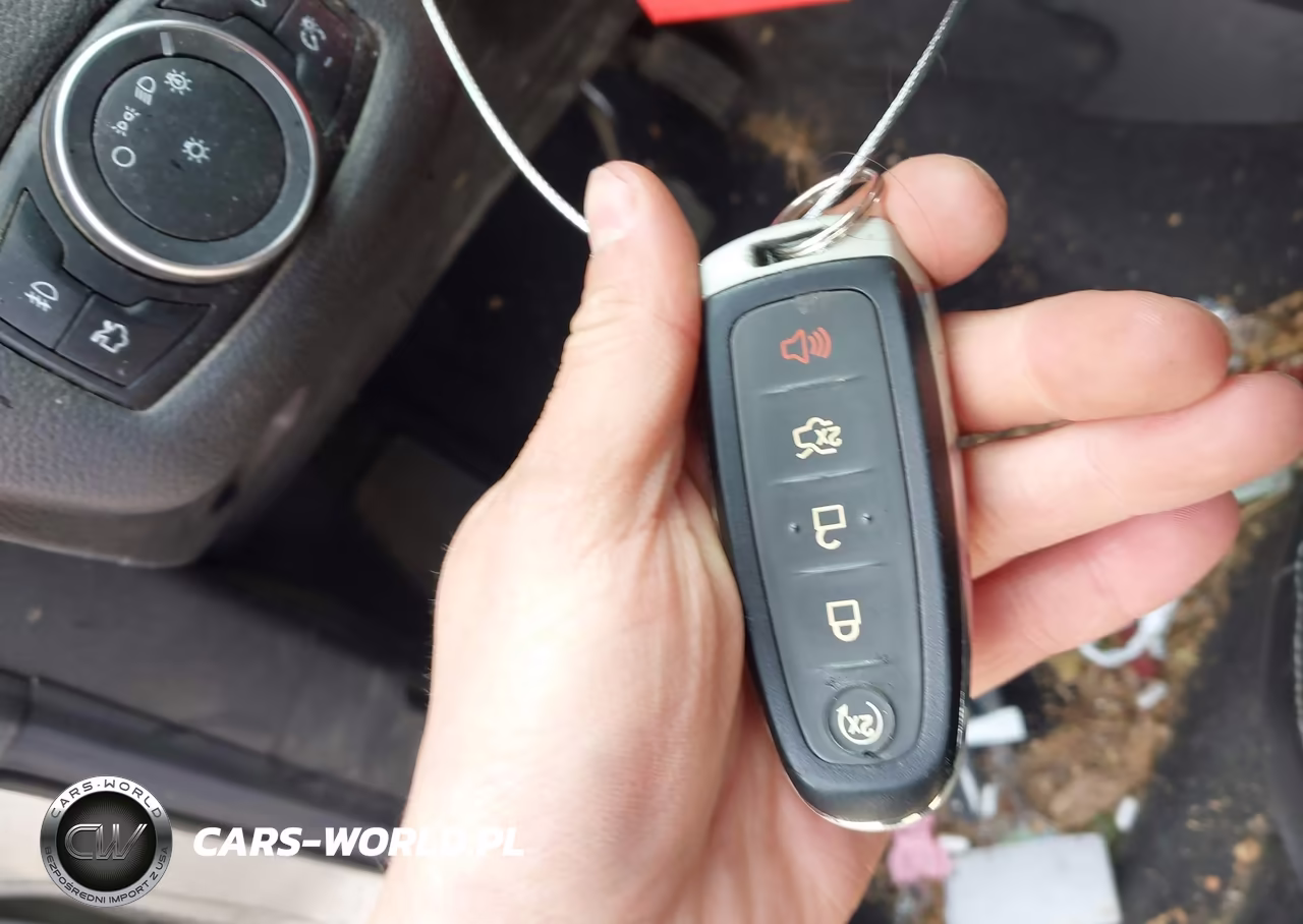 2016 Ford Escape Titanium VIN:1FMCU9JX0GUB05766 - 11