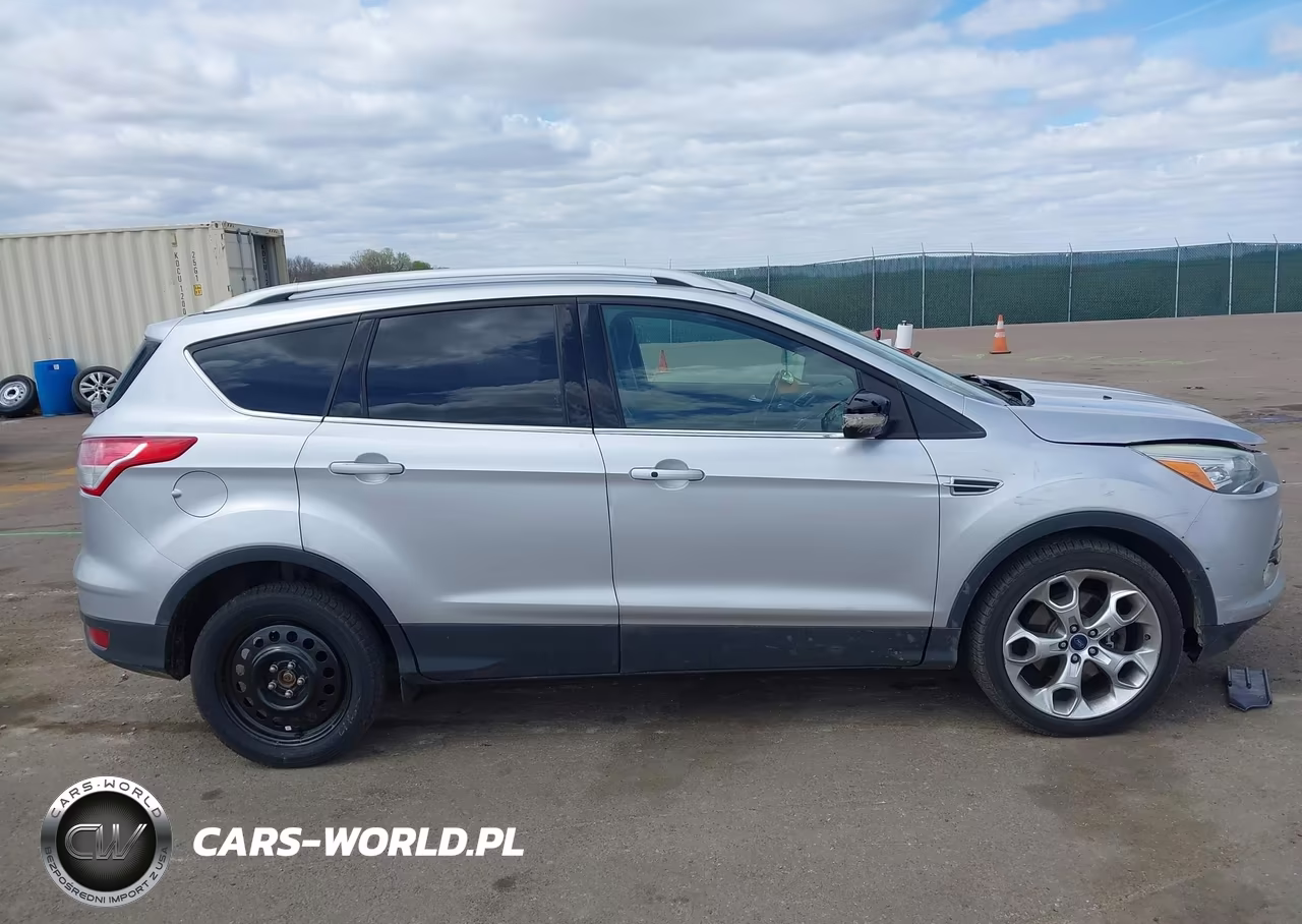 2016 Ford Escape Titanium VIN:1FMCU9JX0GUB05766 - 13