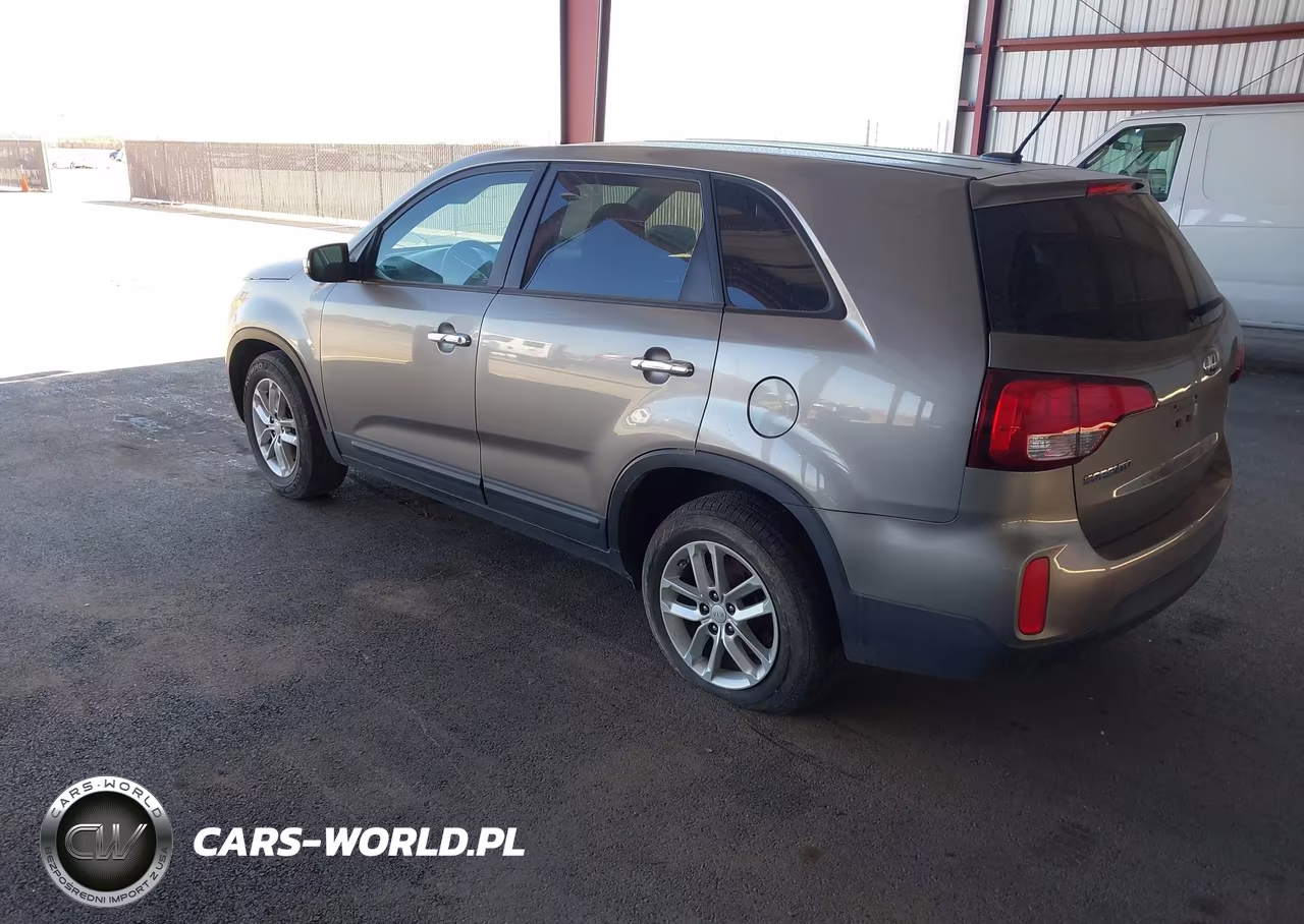 2015 Kia Sorento Lx VIN:5XYKT3A64FG625752 - 3