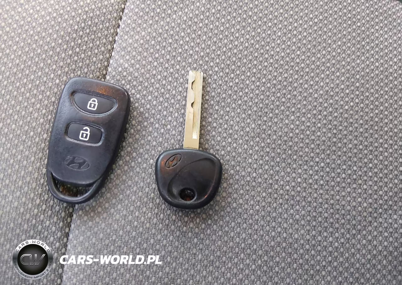 2013 Hyundai Accent Gls VIN:KMHCT4AE4DU503076 - 11