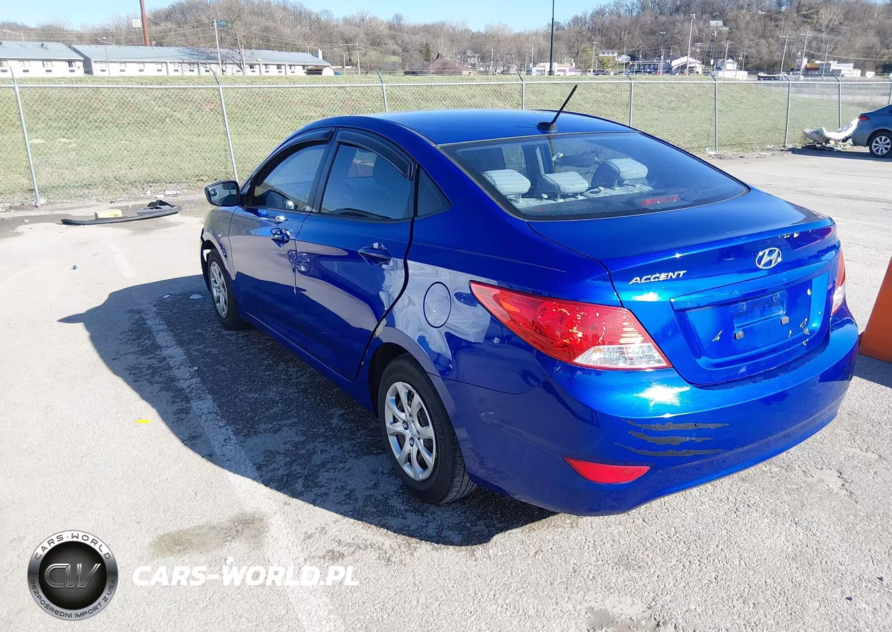 2013 Hyundai Accent Gls VIN:KMHCT4AE4DU503076 - 3