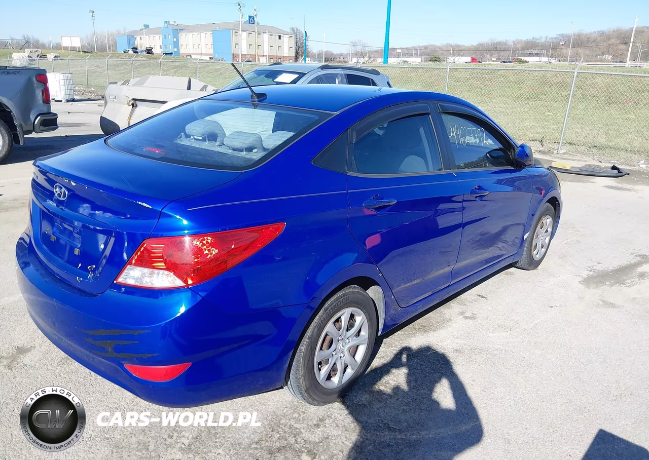 2013 Hyundai Accent Gls VIN:KMHCT4AE4DU503076 - 4