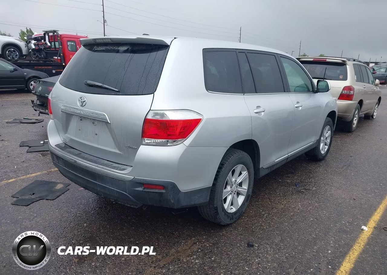 2012 Toyota Highlander Base V6 VIN:5TDBK3EH5CS122051 - 4