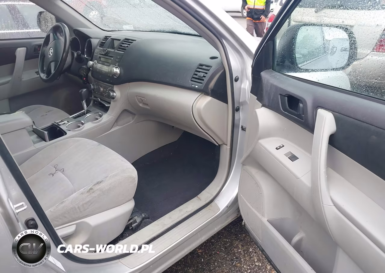 2012 Toyota Highlander Base V6 VIN:5TDBK3EH5CS122051 - 5