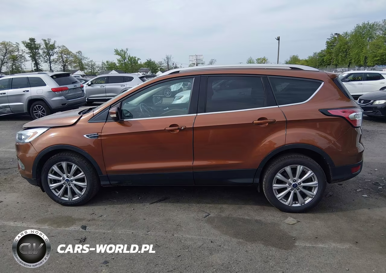 2017 Ford Escape Titanium VIN:1FMCU9J9XHUC41762 - 14