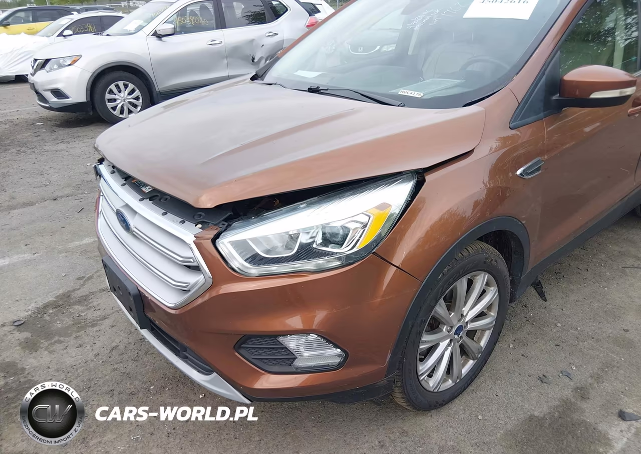 2017 Ford Escape Titanium VIN:1FMCU9J9XHUC41762 - 6