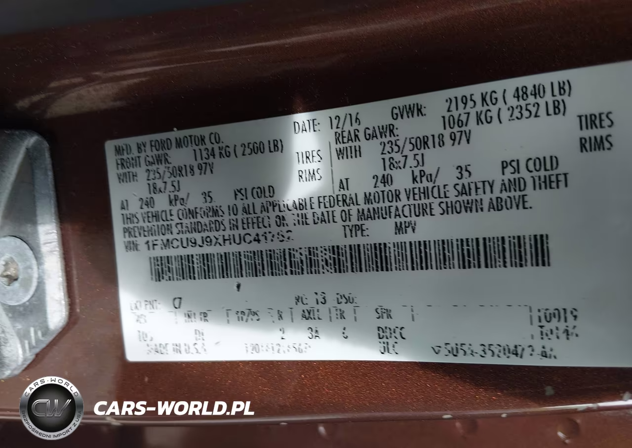 2017 Ford Escape Titanium VIN:1FMCU9J9XHUC41762 - 9