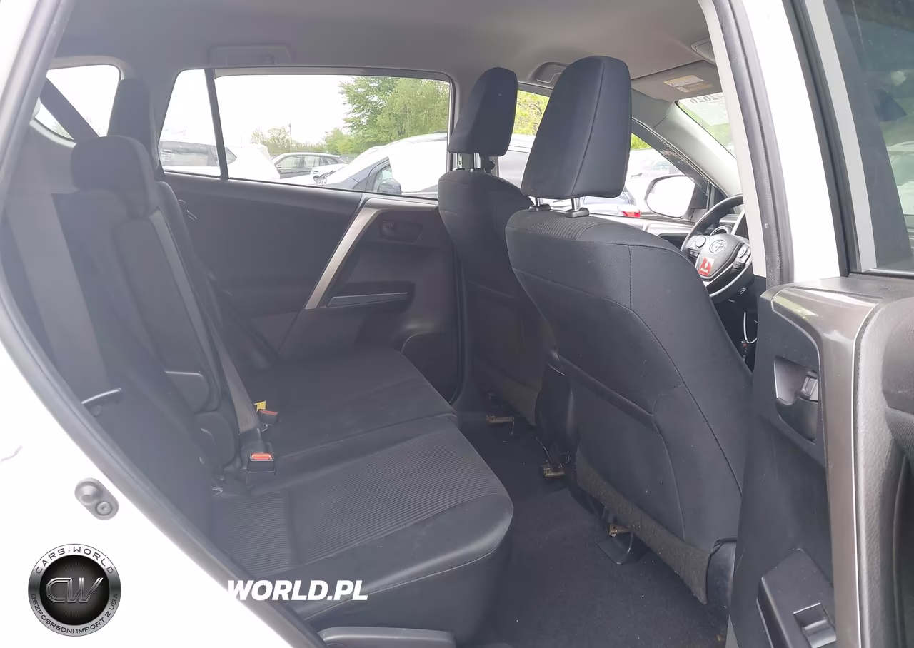 2017 Toyota Rav4 Le VIN:JTMBFREV1HJ143142 - 8