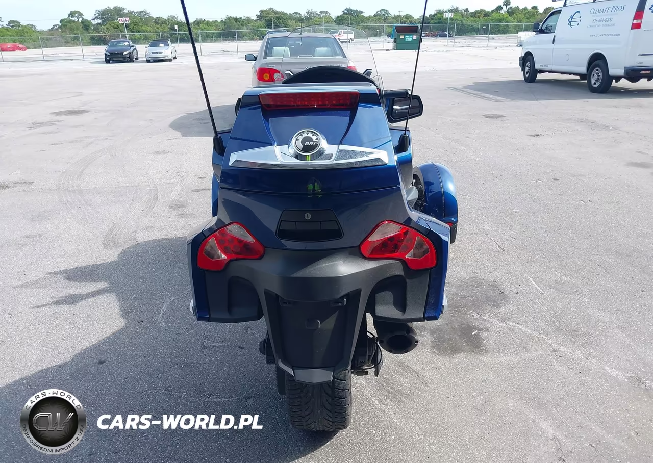 2010 Can-Am Spyder Roadster Rt VIN:2BXJBKC17AV000994 - 6