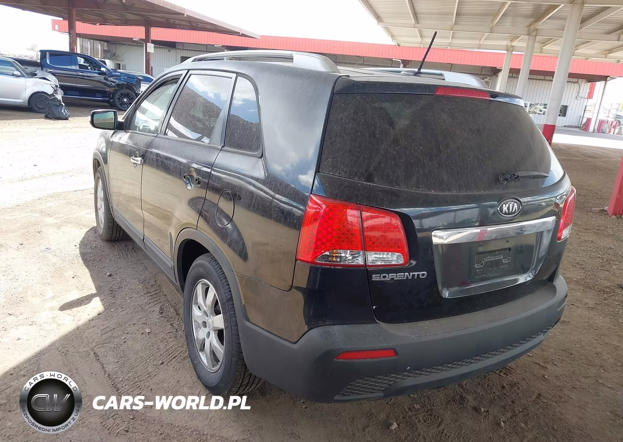 2012 Kia Sorento Lx V6 VIN:5XYKT4A22CG196609 - 3