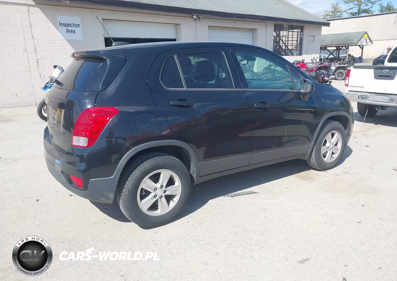 2017 Chevrolet Trax Ls VIN:3GNCJNSB8HL236827 - 4
