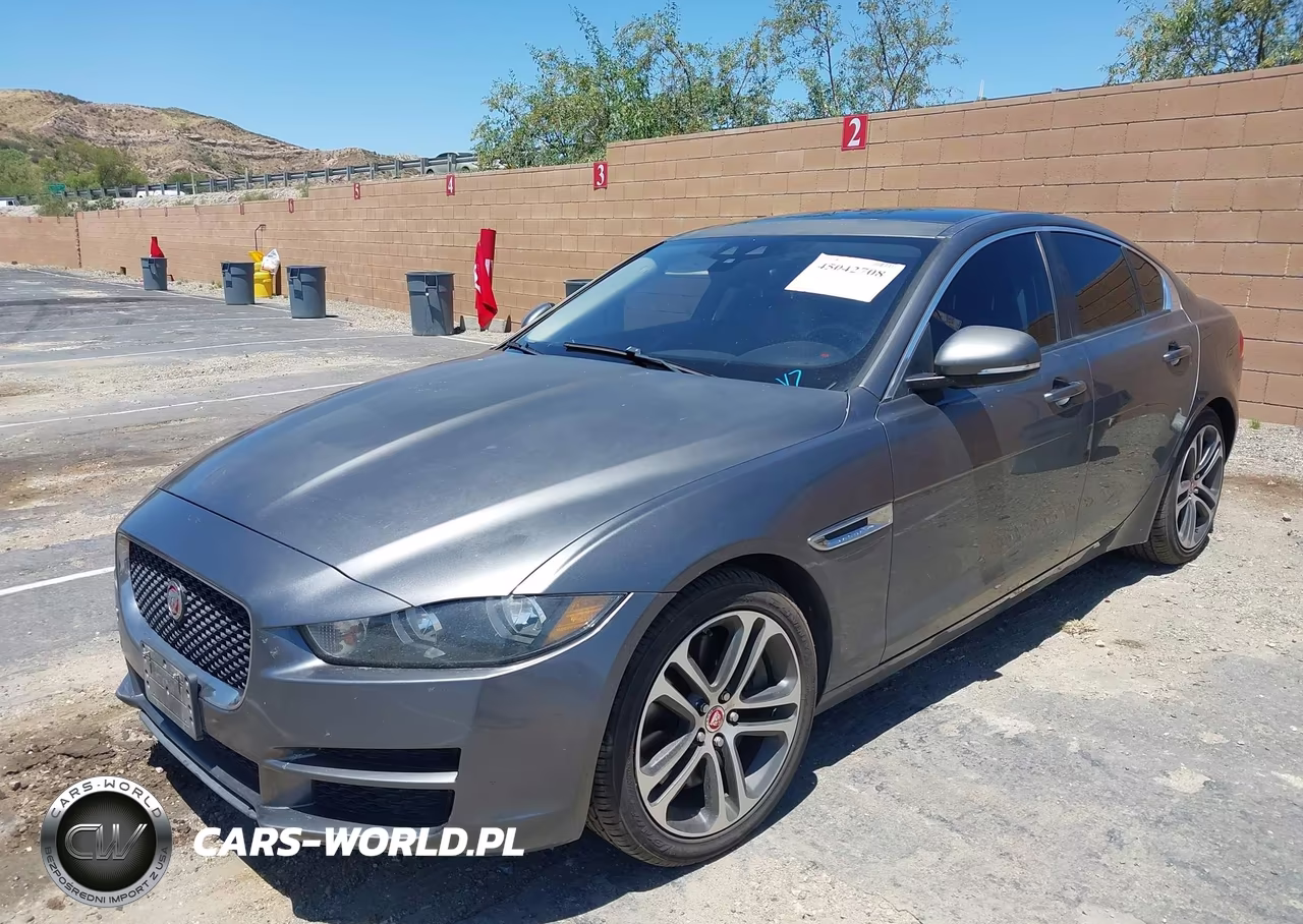 2017 Jaguar Xe 35T Premium VIN:SAJAD4BV3HA956167 - 2