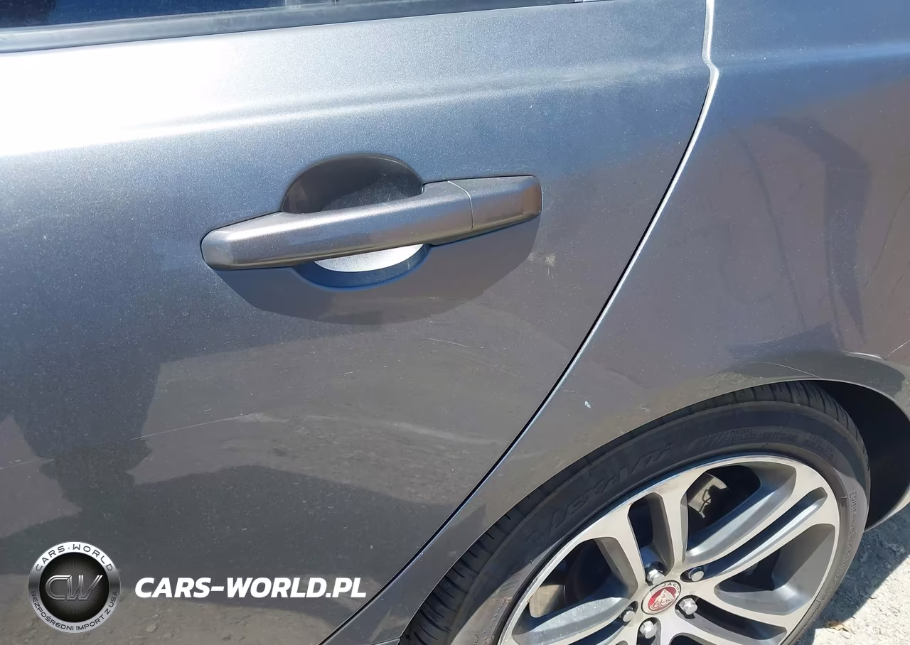 2017 Jaguar Xe 35T Premium VIN:SAJAD4BV3HA956167 - 6