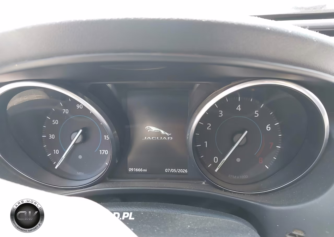 2017 Jaguar Xe 35T Premium VIN:SAJAD4BV3HA956167 - 7