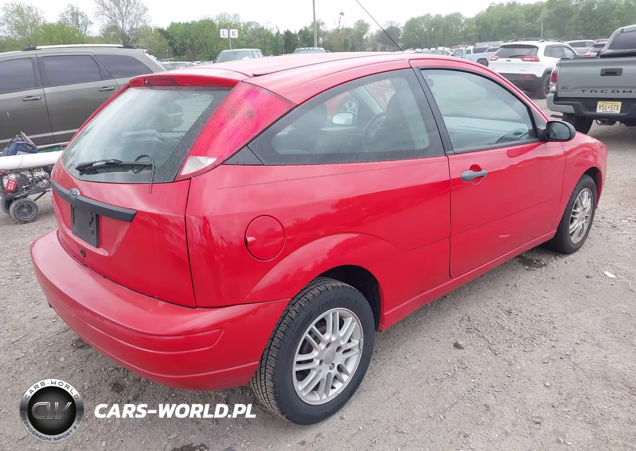 2007 Ford Focus S-Se-Ses VIN:1FAFP31NX7W247007 - 4