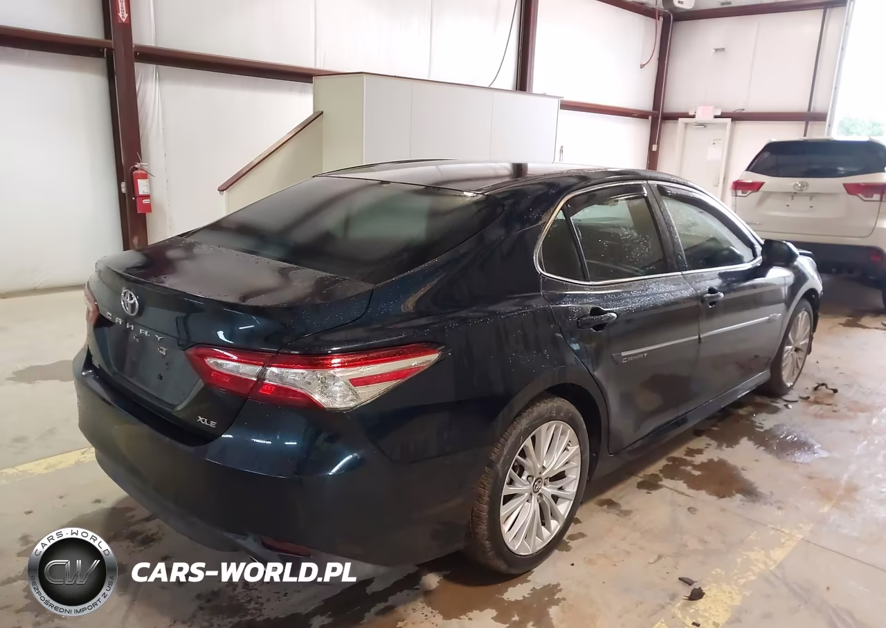 2018 Toyota Camry Xle VIN:4T1B11HK5JU633200 - 4