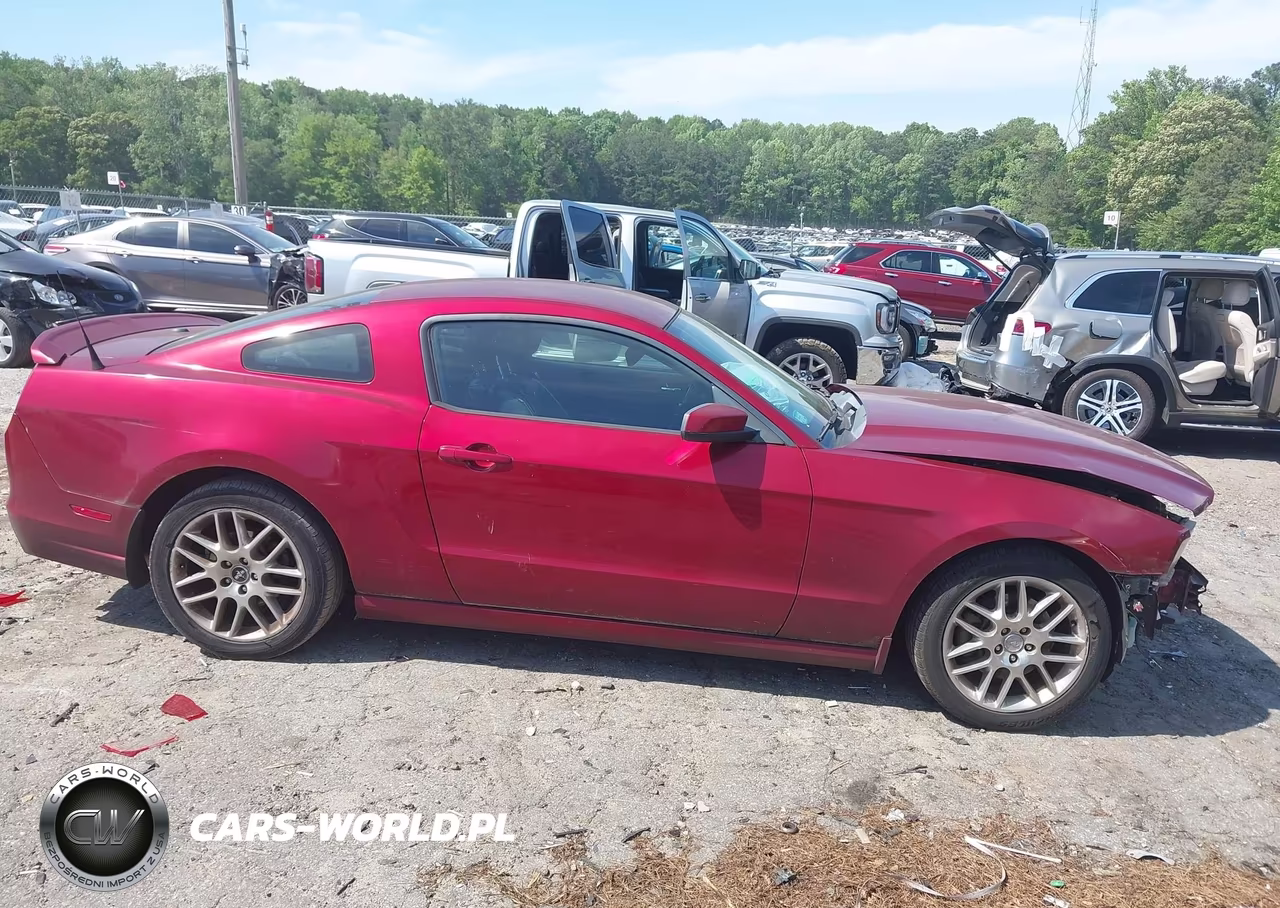 2014 Ford Mustang V6 Premium VIN:1ZVBP8AM0E5280708 - 13