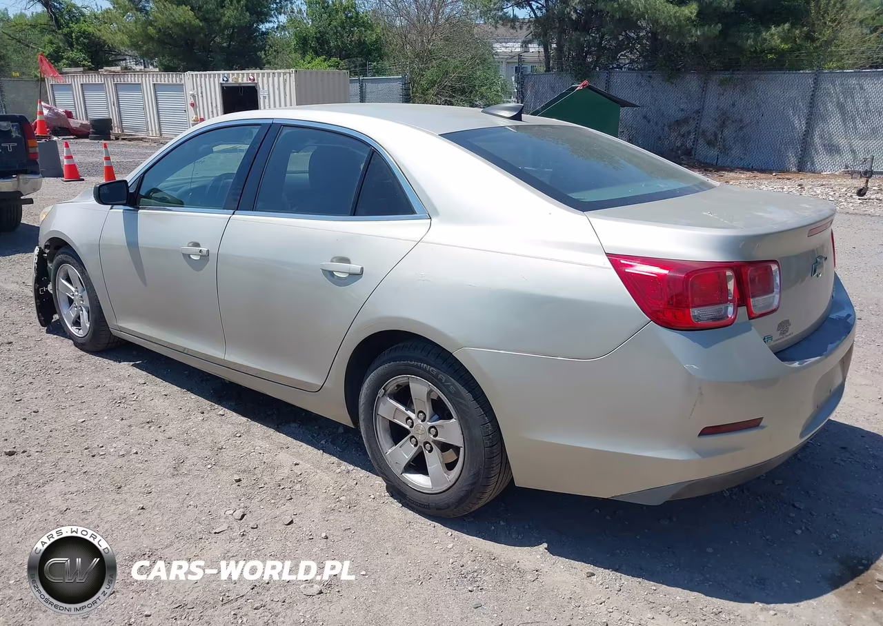 2015 Chevrolet Malibu Ls VIN:1G11B5SL9FF149928 - 3
