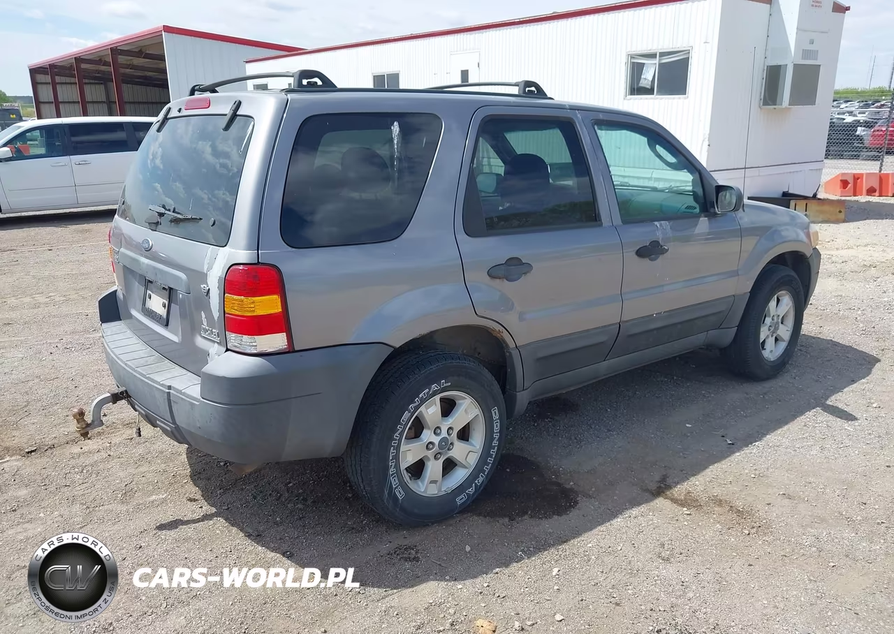 2007 Ford Escape Xlt-Xlt Sport VIN:1FMYU93107KA24812 - 4