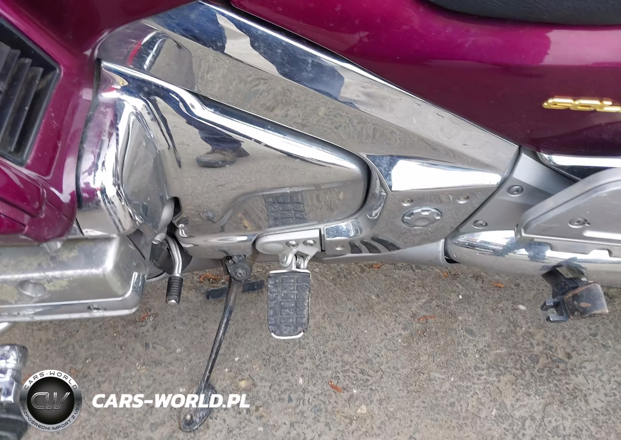 2004 Honda Gl1800 VIN:1HFSC47084A300579 - 9