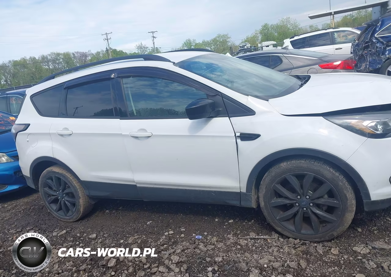 2018 Ford Escape Se VIN:1FMCU0GD6JUD42262 - 13