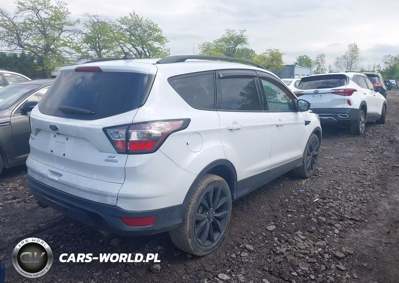 2018 Ford Escape Se VIN:1FMCU0GD6JUD42262 - 4