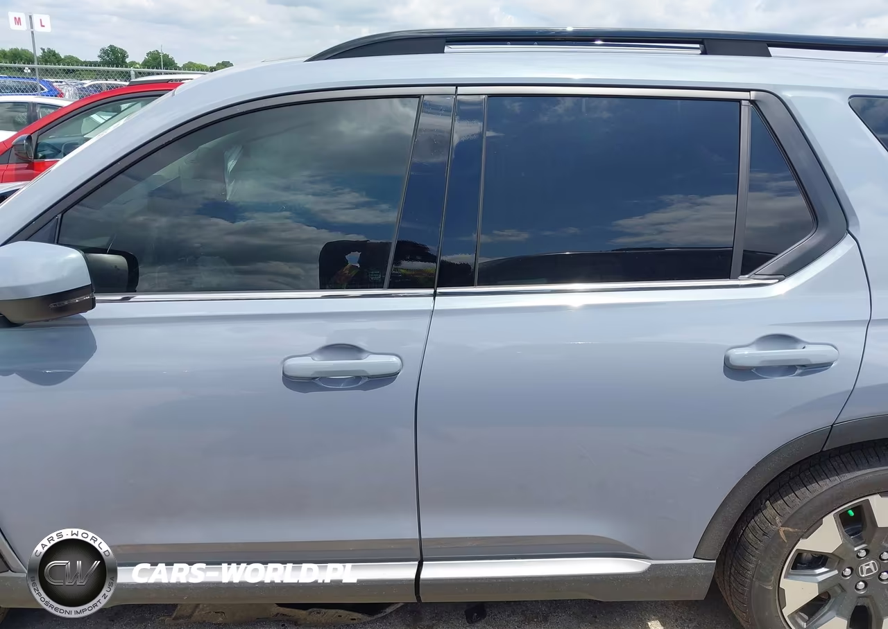2026 Honda Pilot Touring-Touring Blackout VIN:5FNYG1H79TB021702 - 14