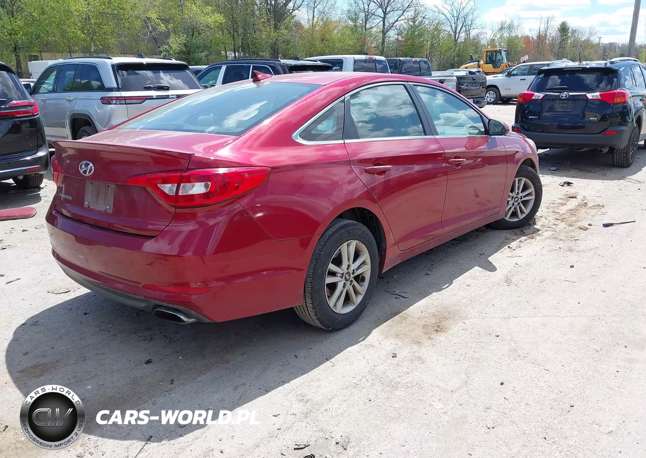 2015 Hyundai Sonata Se VIN:5NPE24AF1FH131959 - 4