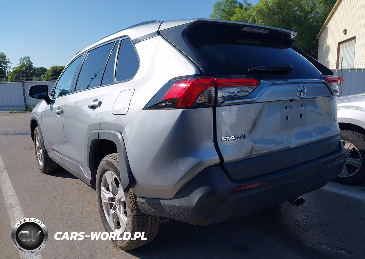 2021 Toyota Rav4 Xle VIN:2T3W1RFV1MC113067 - 3