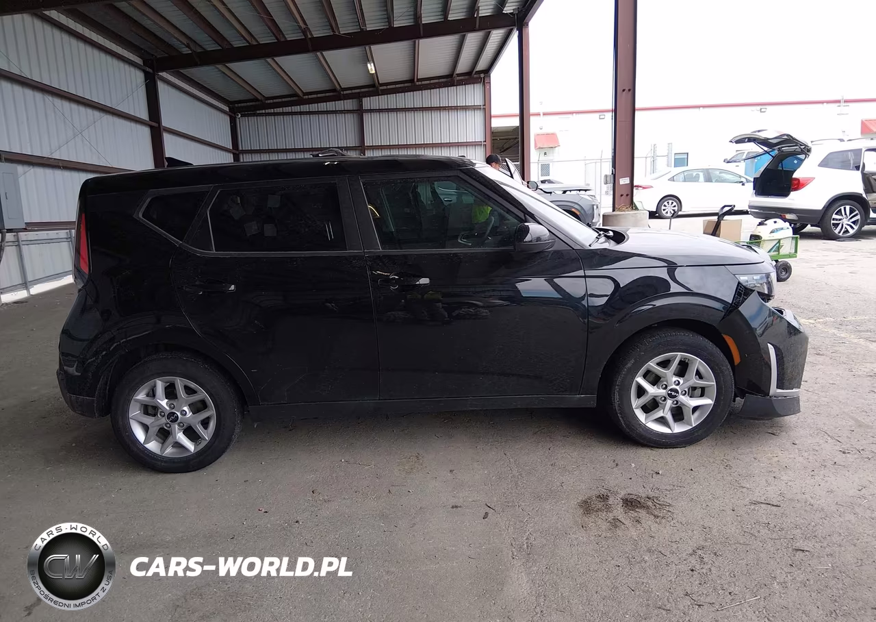 2025 Kia Soul S VIN:KNDJ23AU8S7926707 - 13