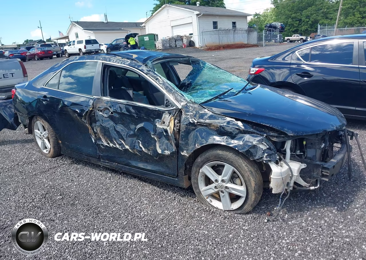 2012 Toyota Camry Se – zdjęcie 1 z 16