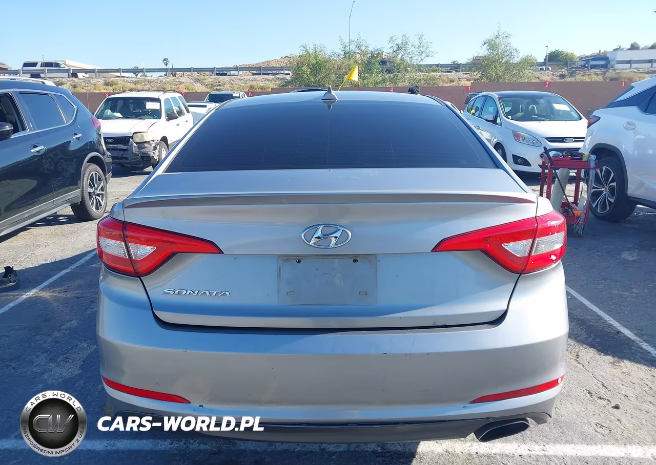 2017 Hyundai Sonata VIN:5NPE24AF3HH580689 - 17