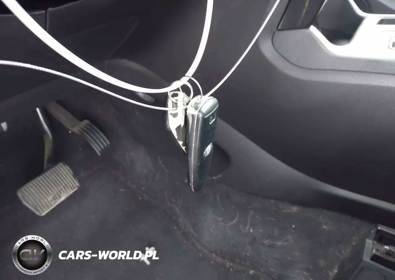 2017 Ford Escape Titanium VIN:1FMCU0J92HUC80292 - 11
