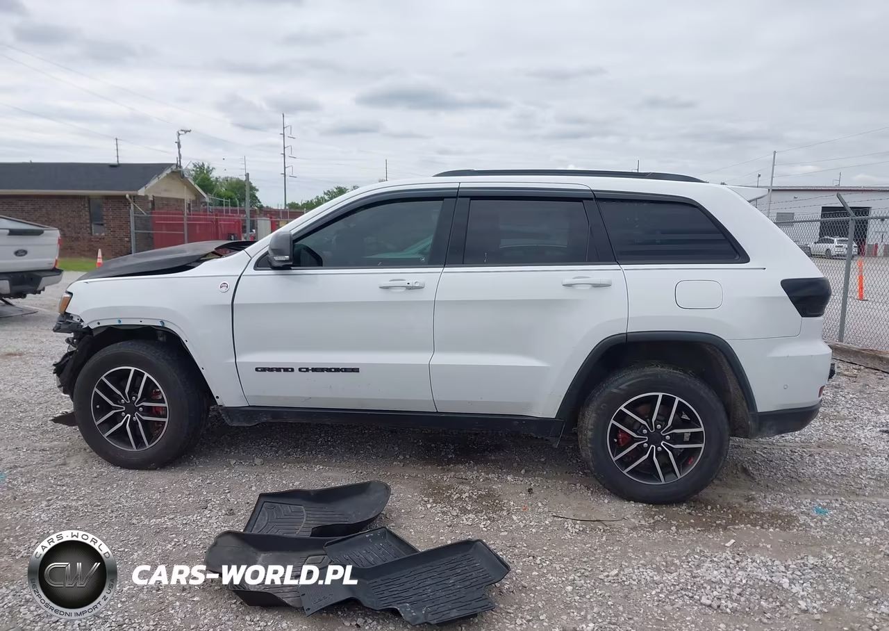 2020 Jeep Grand Cherokee Trailhawk 4X4 VIN:1C4RJFLTXLC225364 - 14