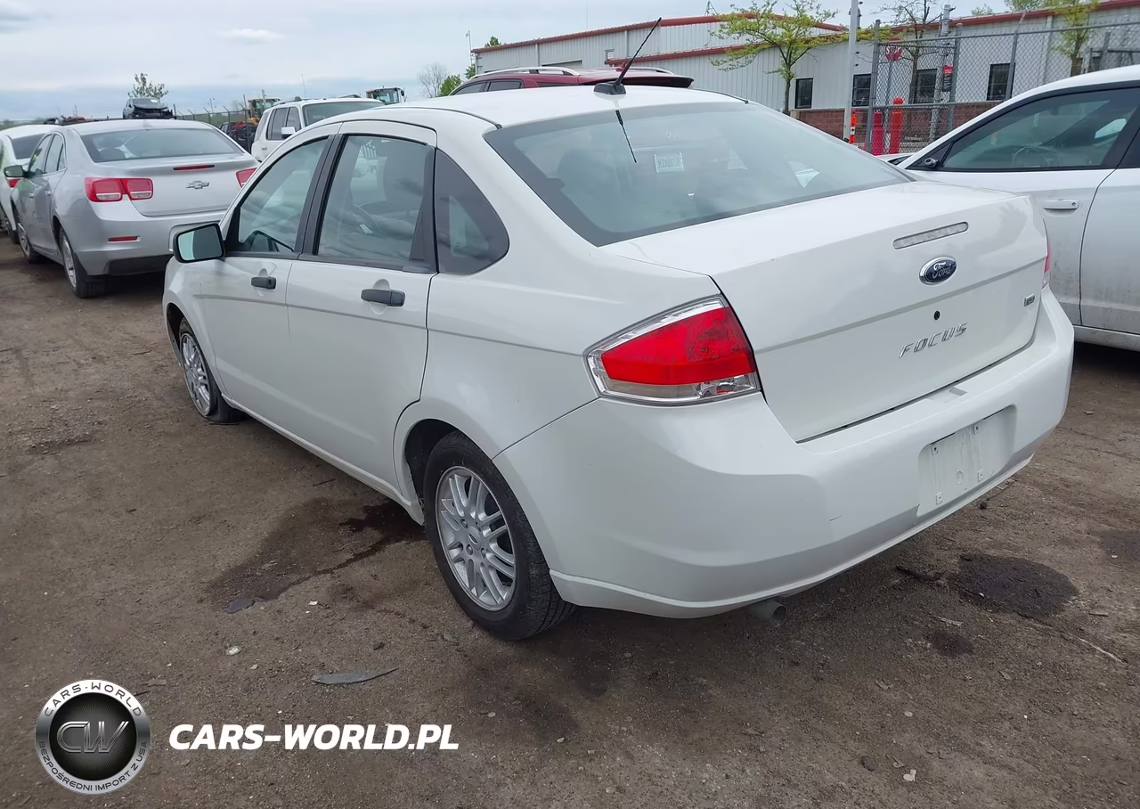2009 Ford Focus Se VIN:1FAHP35N09W183842 - 3