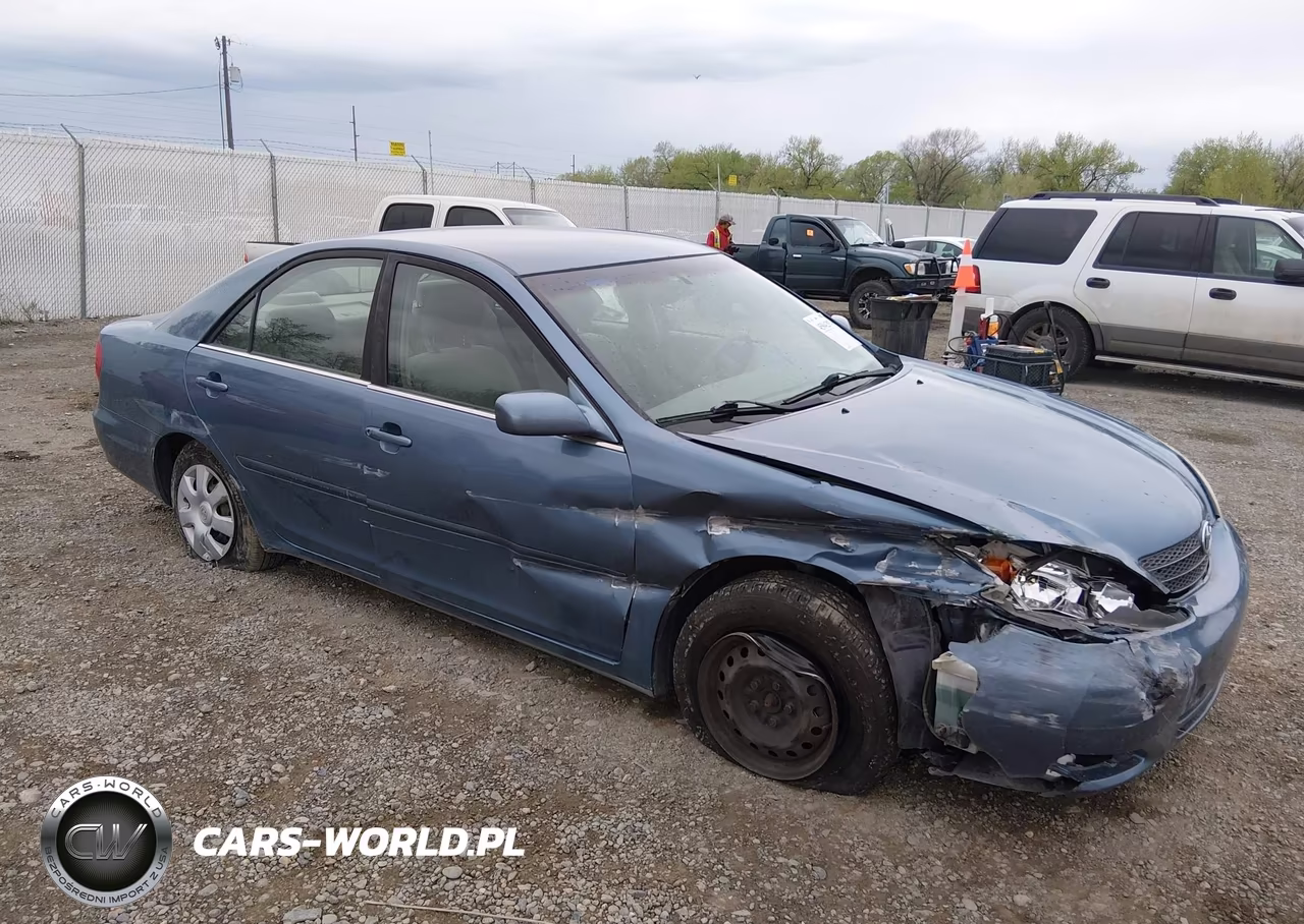 2003 Toyota Camry Le – zdjęcie 1 z 16