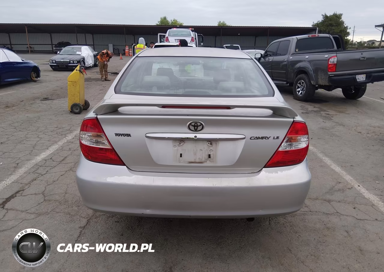 2003 Toyota Camry Le VIN:JTDBE30K530147111 - 16
