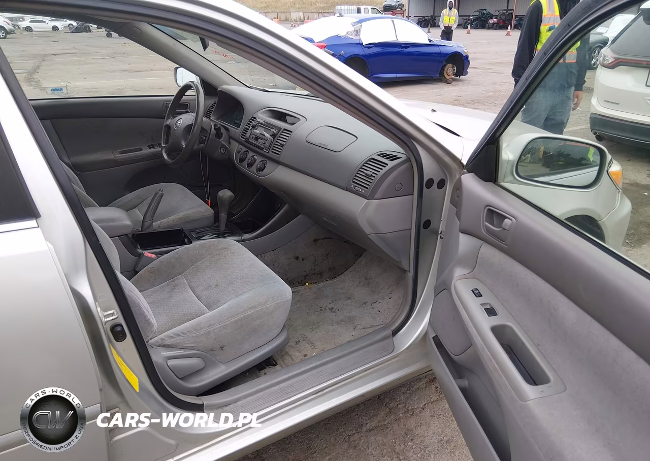 2003 Toyota Camry Le VIN:JTDBE30K530147111 - 5