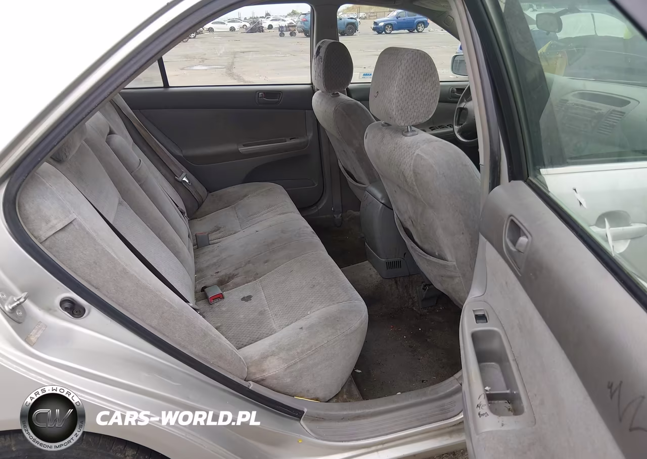 2003 Toyota Camry Le VIN:JTDBE30K530147111 - 8
