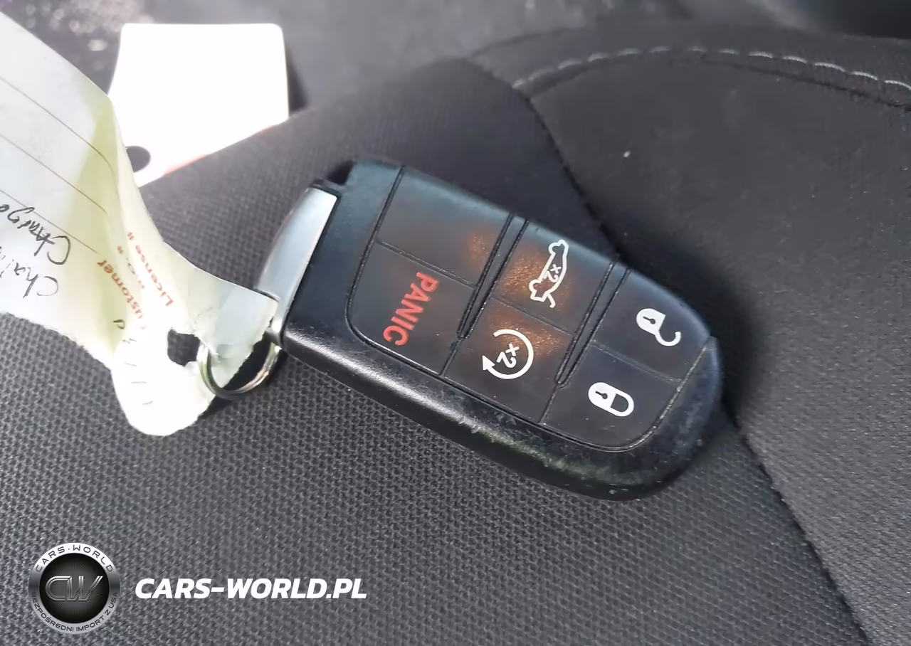 2019 Dodge Challenger R-T Scat Pack VIN:2C3CDZFJXKH574081 - 11