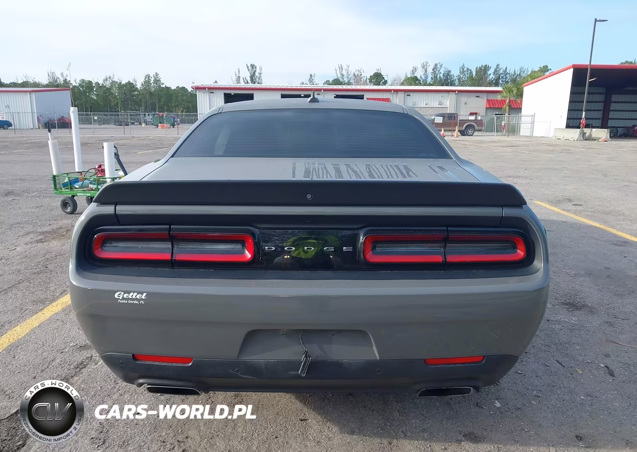 2019 Dodge Challenger R-T Scat Pack VIN:2C3CDZFJXKH574081 - 17