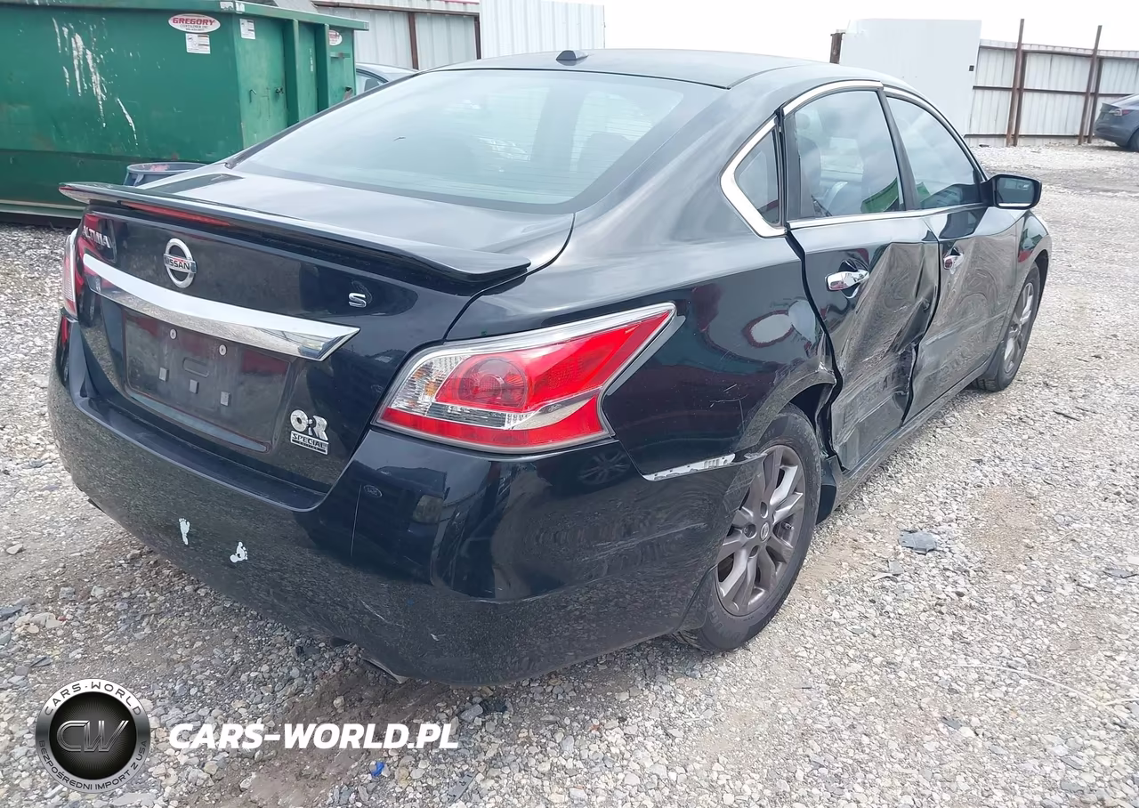 2015 Nissan Altima 2.5 S VIN:1N4AL3AP8FC597081 - 4