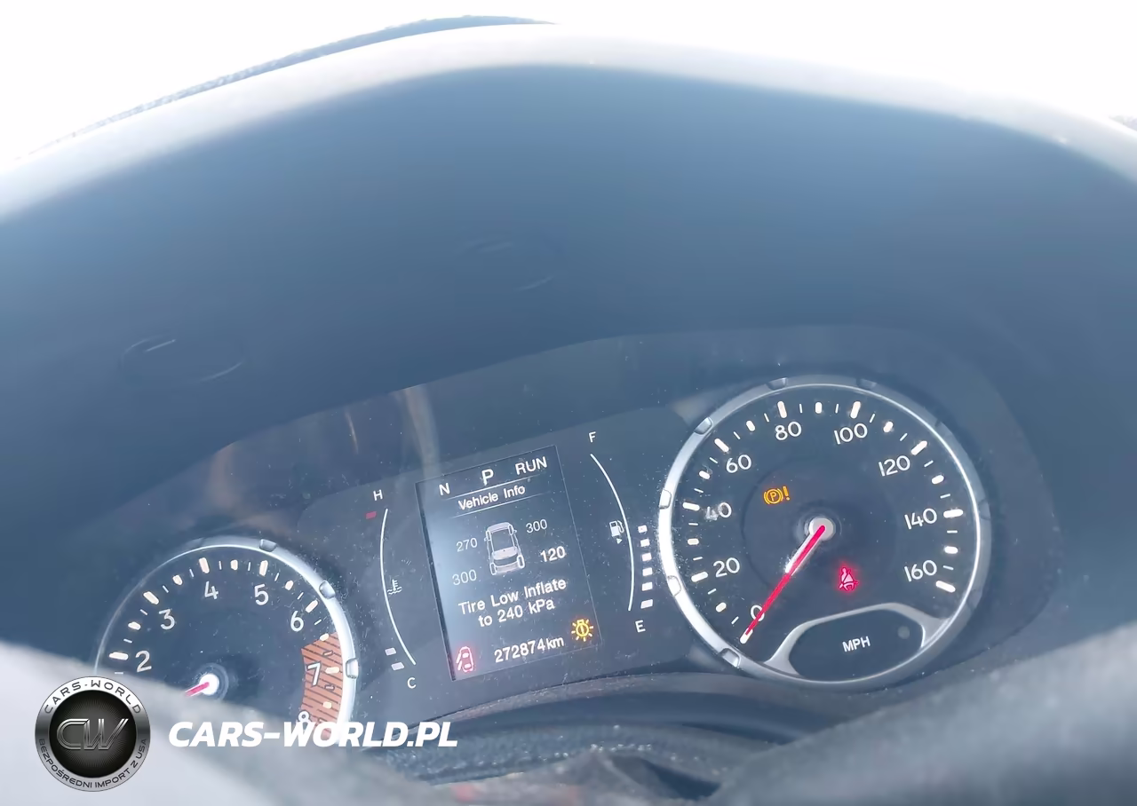 2019 Jeep Renegade Latitude 4X4 VIN:ZACNJBBB7KPK68826 - 7